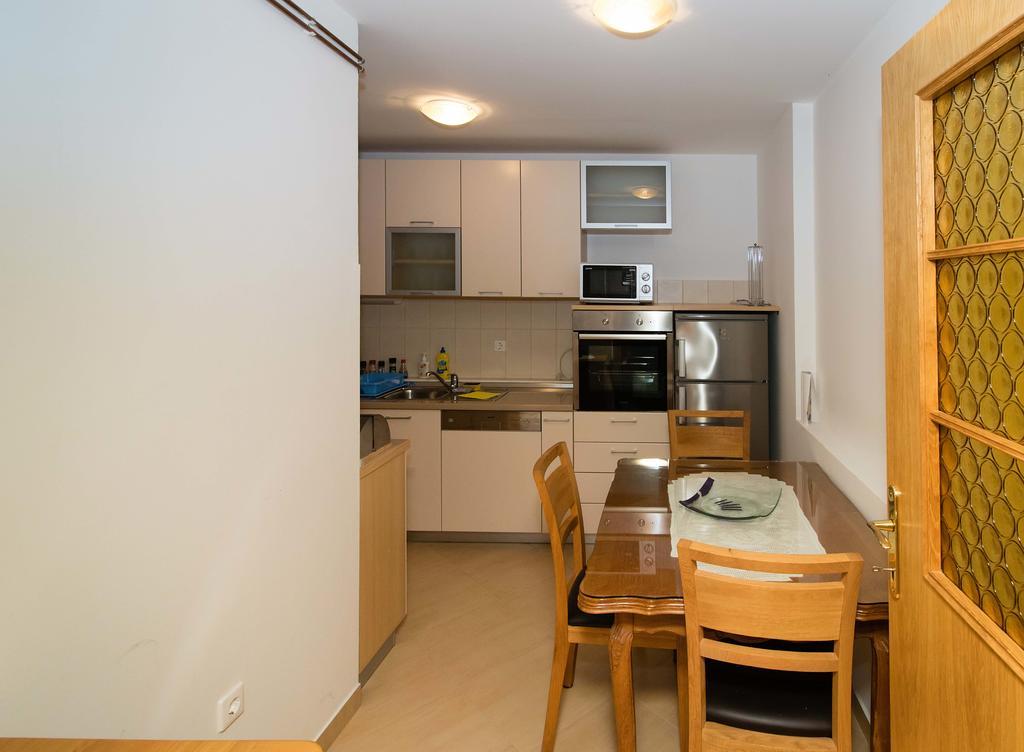 Apartment Peran Šibenik Buitenkant foto