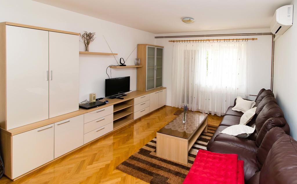 Apartment Peran Šibenik Buitenkant foto